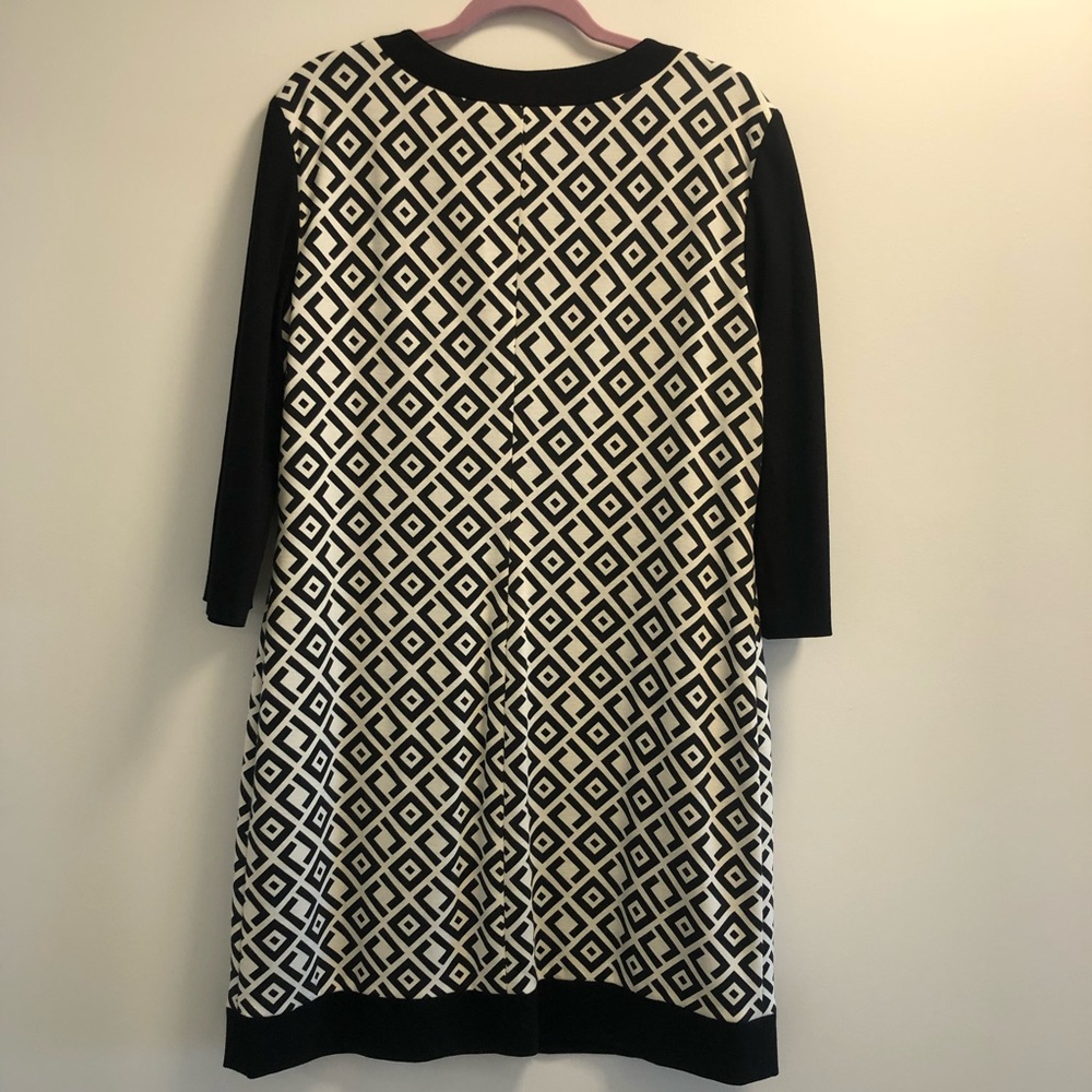EUC Tahari Arthur S. Levine Black & White Dress - Picture 8 of 15